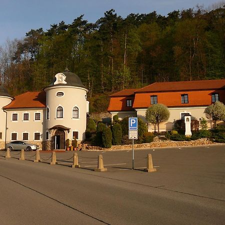 Hotel Zamecek Pod Hradem Stary Jicin 111 Dış mekan fotoğraf