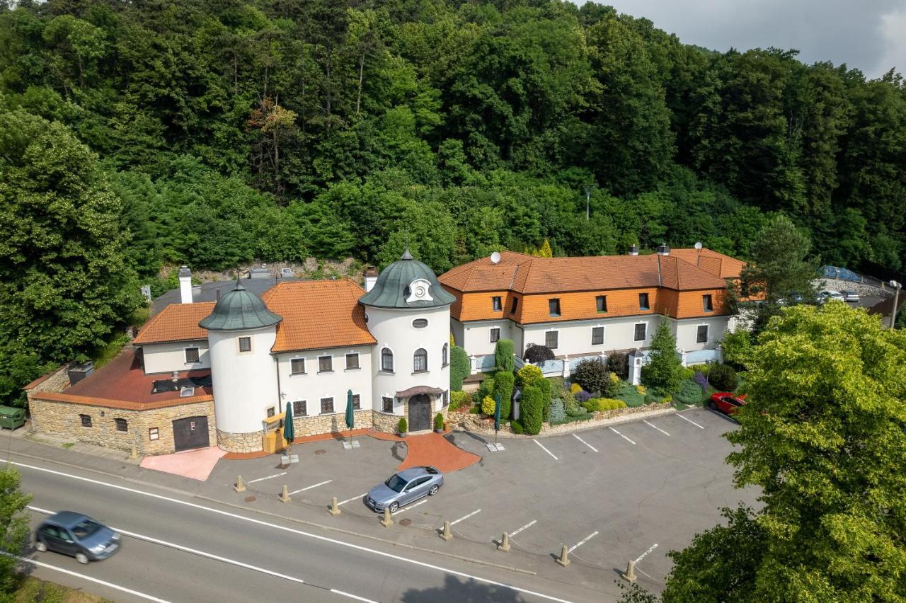 Hotel Zamecek Pod Hradem Stary Jicin 111 Dış mekan fotoğraf