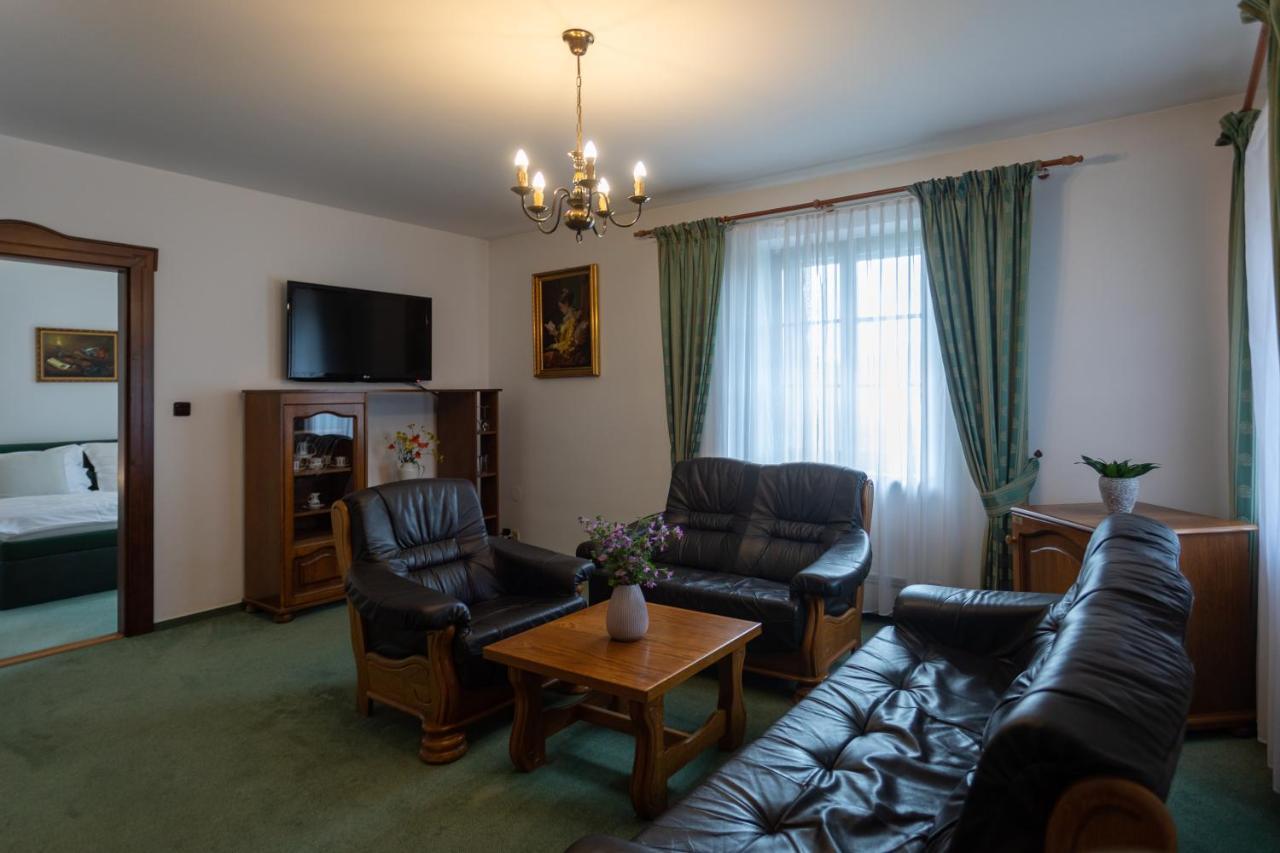 Hotel Zamecek Pod Hradem Stary Jicin 111 Dış mekan fotoğraf