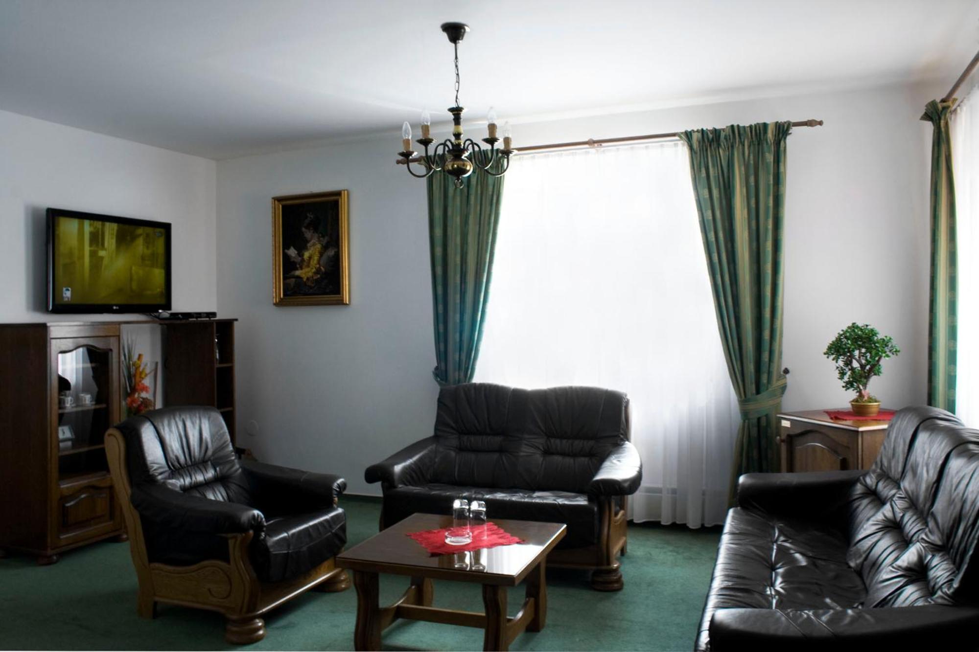 Hotel Zamecek Pod Hradem Stary Jicin 111 Dış mekan fotoğraf