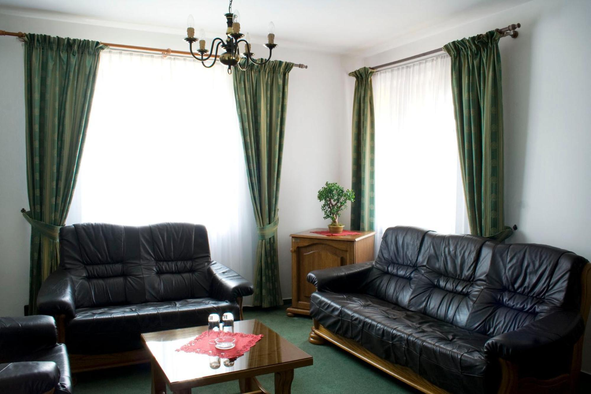 Hotel Zamecek Pod Hradem Stary Jicin 111 Dış mekan fotoğraf