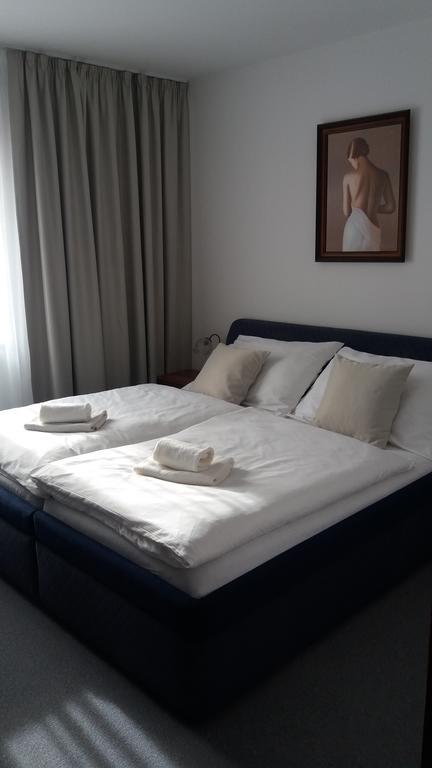 Hotel Zamecek Pod Hradem Stary Jicin 111 Dış mekan fotoğraf