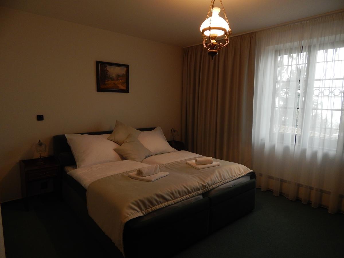 Hotel Zamecek Pod Hradem Stary Jicin 111 Dış mekan fotoğraf